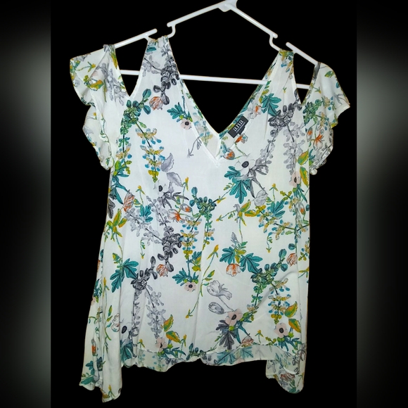 a.n.a White & Floral Patterned  Cold-Shoulder Style Blouse 100% Rayon Size Small - Picture 1 of 11